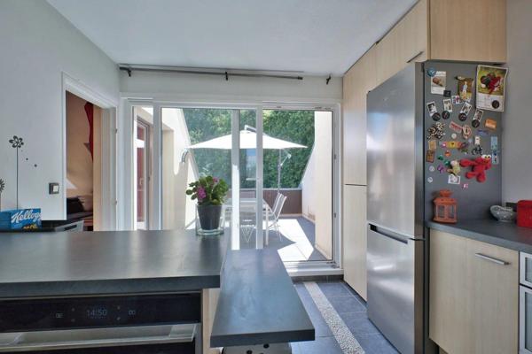 Comme une maison, avec terrasses et 4 chambres