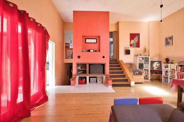Comme une maison, avec terrasses et 4 chambres