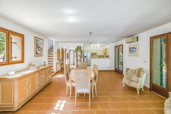 Vente Villa de luxe Mandelieu-la-Napoule 6 Pièces 130 m²