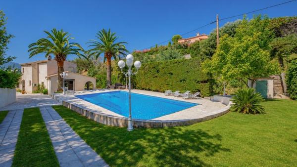Vente Villa de luxe Mandelieu-la-Napoule 6 Pièces 130 m²