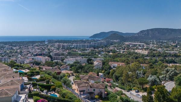 Vente Villa de luxe Mandelieu-la-Napoule 6 Pièces 130 m²