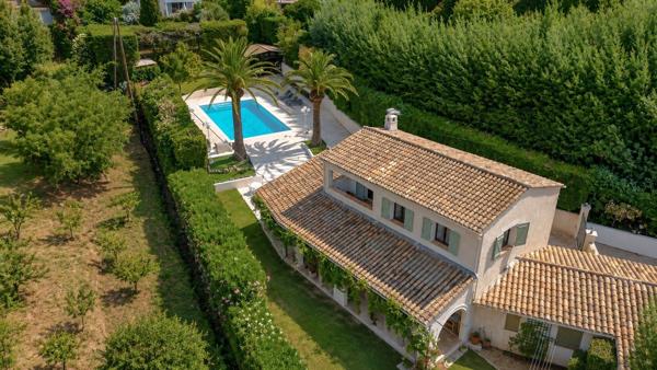 Vente Villa de luxe Mandelieu-la-Napoule 6 Pièces 130 m²