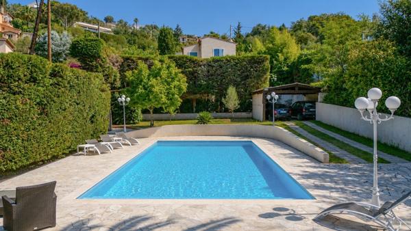 Vente Villa de luxe Mandelieu-la-Napoule 6 Pièces 130 m²