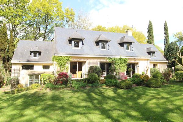 Maison - 6 pièces - 176 m²