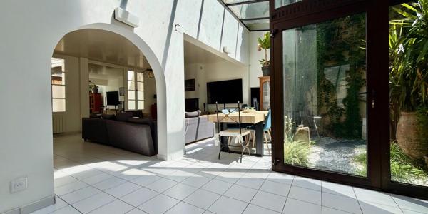 Maison à TOURS, 37000 - 6 pièces 217m²
