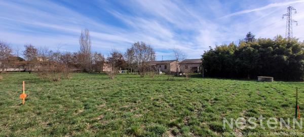 Terrain constructible d'environ 2000 m² situé au Sud de Montauban