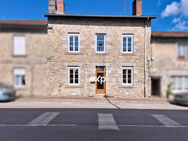 Maison de bourg 132 m² à rafraîchir – 5 chambres et jardin