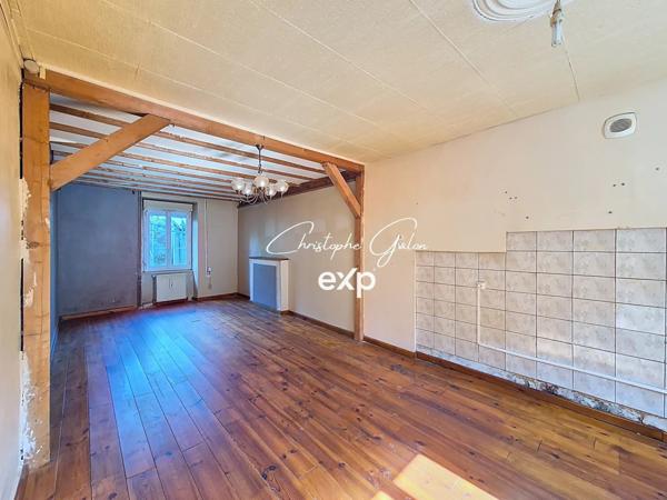 Maison de bourg 132 m² à rafraîchir – 5 chambres et jardin