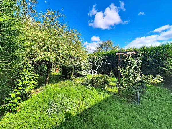 Maison de bourg 132 m² à rafraîchir – 5 chambres et jardin