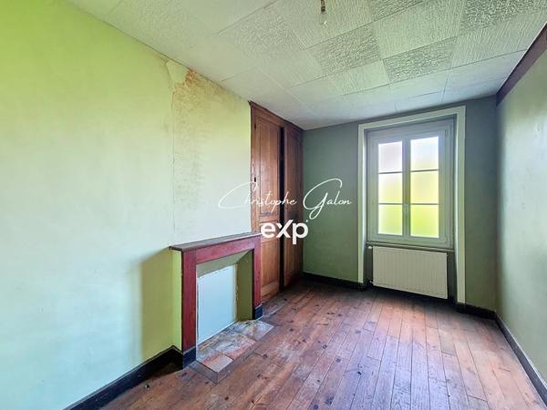 Maison de bourg 132 m² à rafraîchir – 5 chambres et jardin