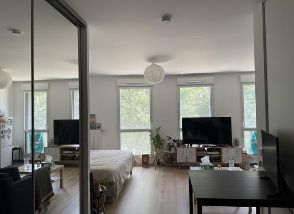 Appartement Romainville 1 pièce(s) 32.5 m2 PROCHE LES LILAS