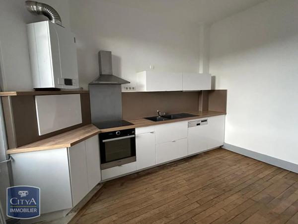 Appartement à louer 5 pièces 123.4m² Le Blanc (36300)