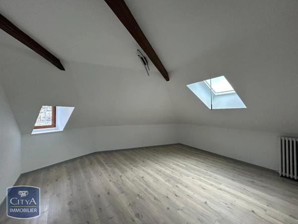 Appartement à louer 5 pièces 123.4m² Le Blanc (36300)