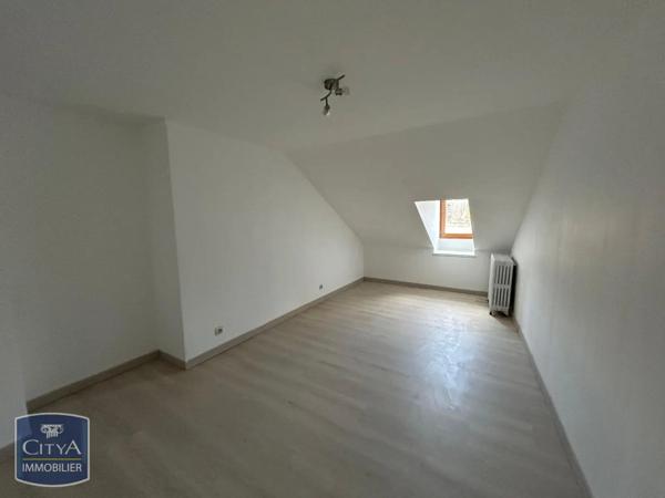 Appartement à louer 5 pièces 123.4m² Le Blanc (36300)