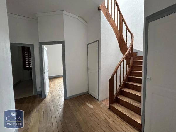 Appartement à louer 5 pièces 123.4m² Le Blanc (36300)