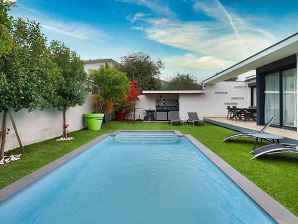 Maison Meyzieu, limite Genas, 170 m², belles prestions, coup de coeur assuré, piscine, cuisine d'ete