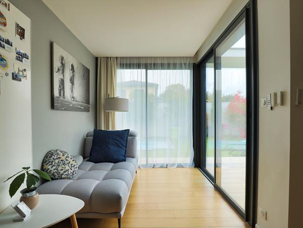 Maison Meyzieu, limite Genas, 170 m², belles prestions, coup de coeur assuré, piscine, cuisine d'ete