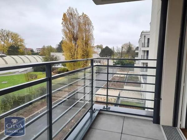 Appartement à louer 2 pièces 46.61m² Thiais (94320)