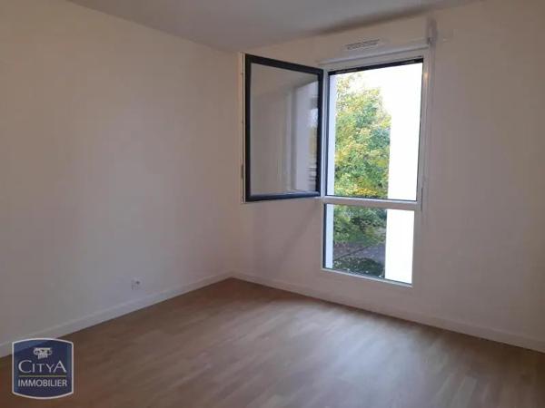 Appartement à louer 2 pièces 46.61m² Thiais (94320)