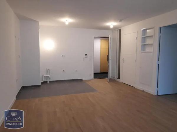 Appartement à louer 2 pièces 46.61m² Thiais (94320)