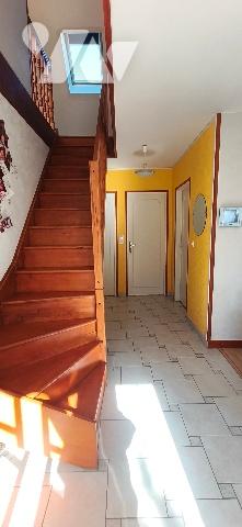 Villa familiale de 106m² avec sous-sol complet et jardin, proche plage et commerces à STELLA-PLAGE