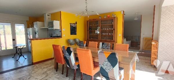 Villa familiale de 106m² avec sous-sol complet et jardin, proche plage et commerces à STELLA-PLAGE