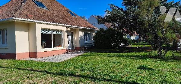 Villa familiale de 106m² avec sous-sol complet et jardin, proche plage et commerces à STELLA-PLAGE