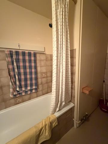 DUPLEX AVEC GARAGE FERME