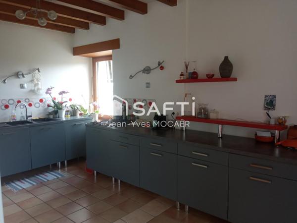 LENNON (29190) : Calme, proche commodités et axe routier