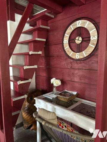 EN EXCLUSIVITE  MAISON DE VILLE ATYPIQUE d'une superficie habitable de 92m²  .Ralliant l'ancien...