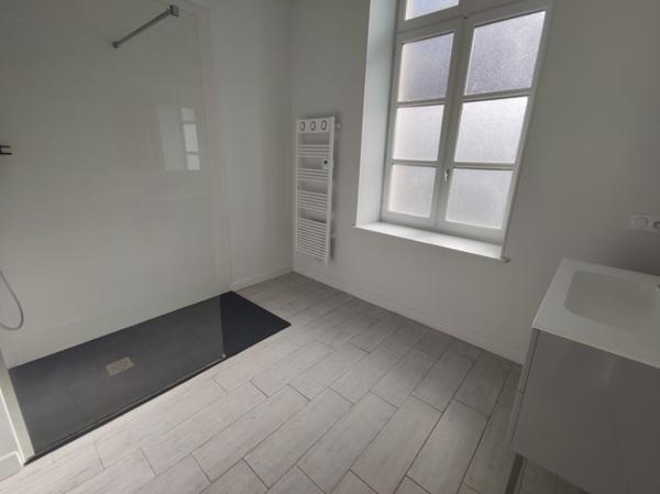 Maison à vendre |  Aigurande |  2 pièces | 68 m²