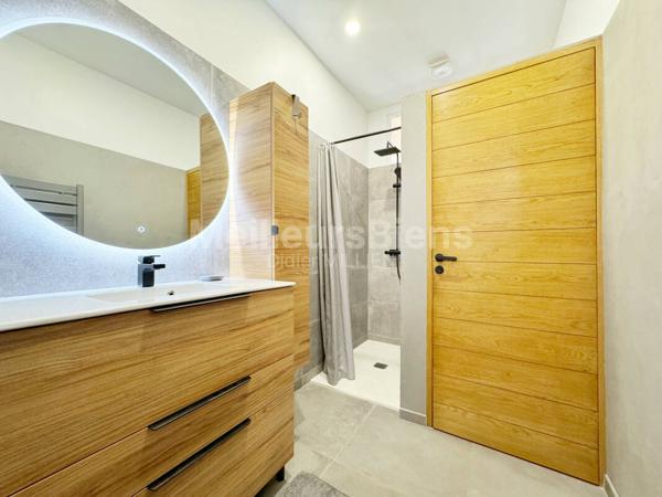 maison vigneronne en plein centre. VIDEO SUR DEMANDE