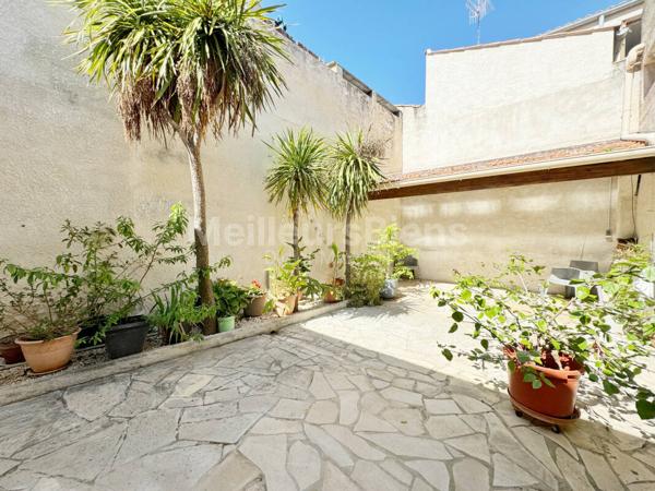 maison vigneronne en plein centre. VIDEO SUR DEMANDE