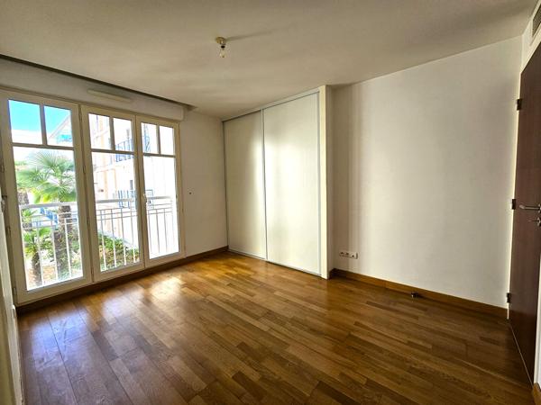 Appartement T3 traversant 73,15 m² avec parking en sous-sol , Arcachon