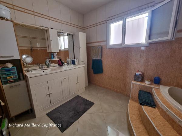 Maison + gîte à vendre  SAINT PORQUIER (82)