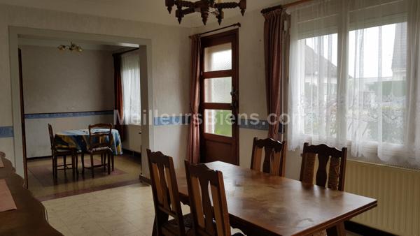 MAISON AVEC UN BEAU POTENTIEL