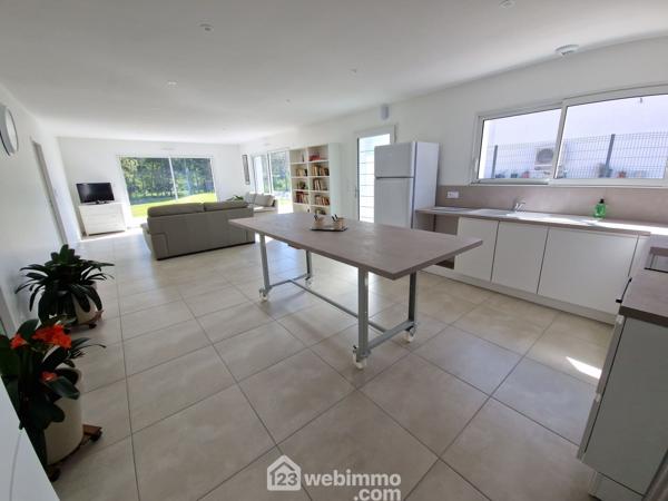 Immeuble 219 m² à La Roche-sur-Yon 85000