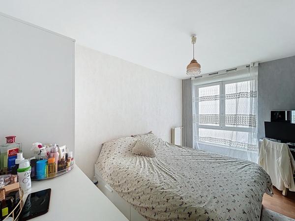 A VENDRE PROCHE DES FACULTÉS - APPARTEMENT - T2- 47M2 - 1 CHAMBRES  - ASCENSEUR - BALCON - GARAGE - CAVE