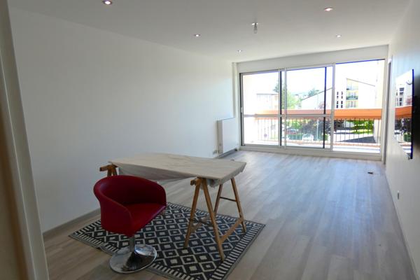 BEAU T3 RENOVE BALCON ASCENSEUR GARAGE Aurillac (15000)