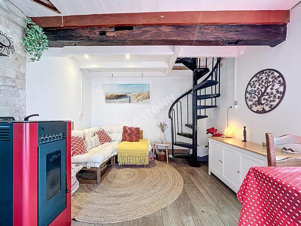 Charmante maison de village, 3 pièces de 60 m² à vendre à Saint-Ferréol