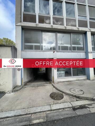 Immeuble à vendre 10 pièces de 542 m²