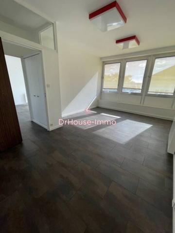 Immeuble à vendre 10 pièces de 542 m²