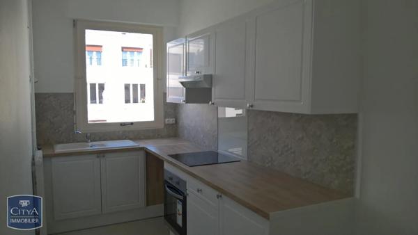 Appartement à louer 2 pièces 46.61m² Blois (41000)