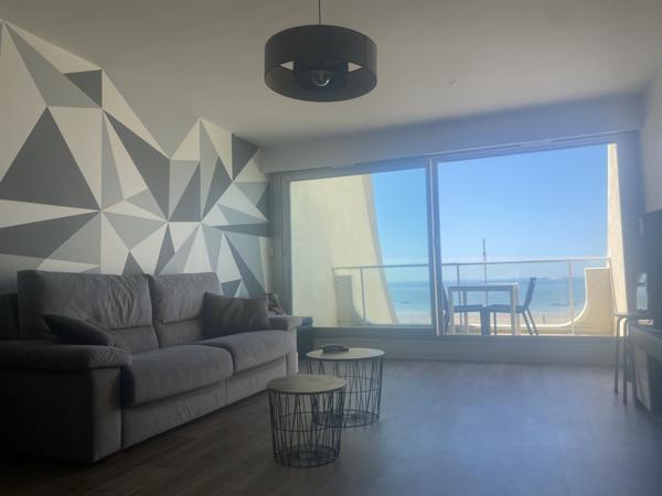 "Les Vagues" T2 rénové, vue mer.