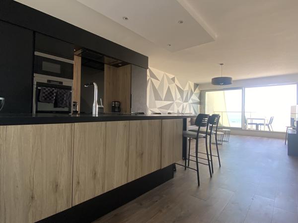 "Les Vagues" T2 rénové, vue mer.