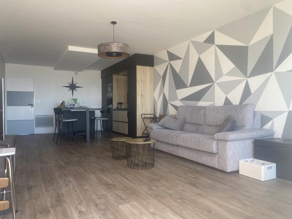 "Les Vagues" T2 rénové, vue mer.