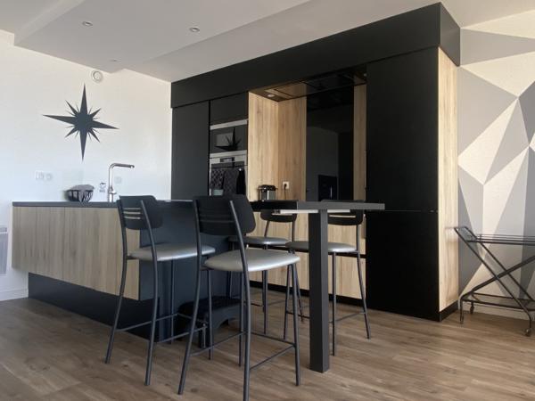 "Les Vagues" T2 rénové, vue mer.