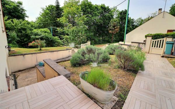 Maison à vendre    9 pièces •  Le Mée-sur-Seine