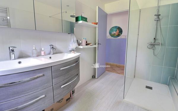 Maison à vendre    9 pièces •  Le Mée-sur-Seine