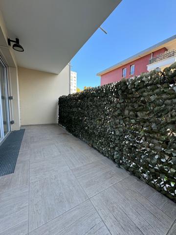 Très bel appartement de 4 pièces + Asc + Balcon + Box double!!!